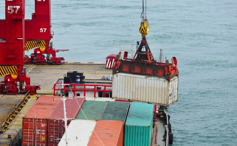 container marítimo transporte