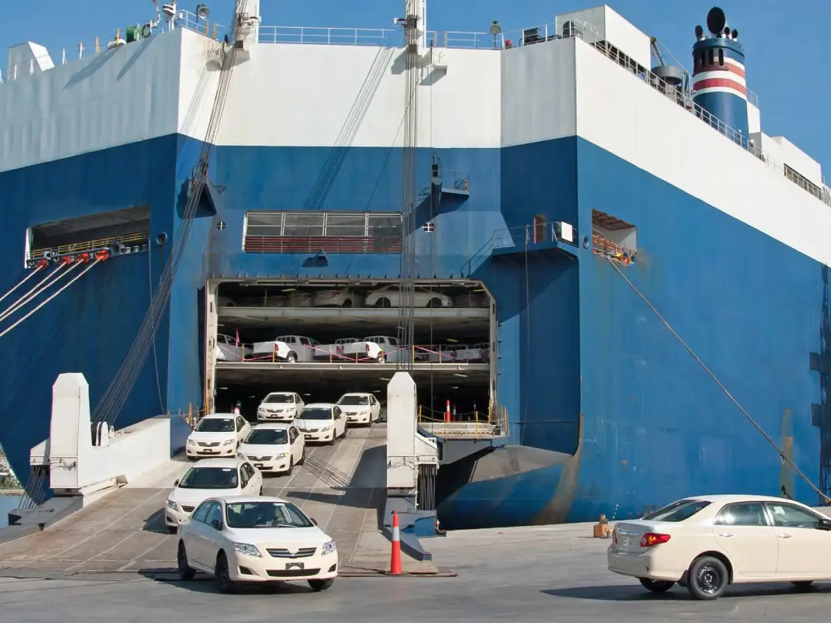 Como funciona o container RO-RO? - Container S/A