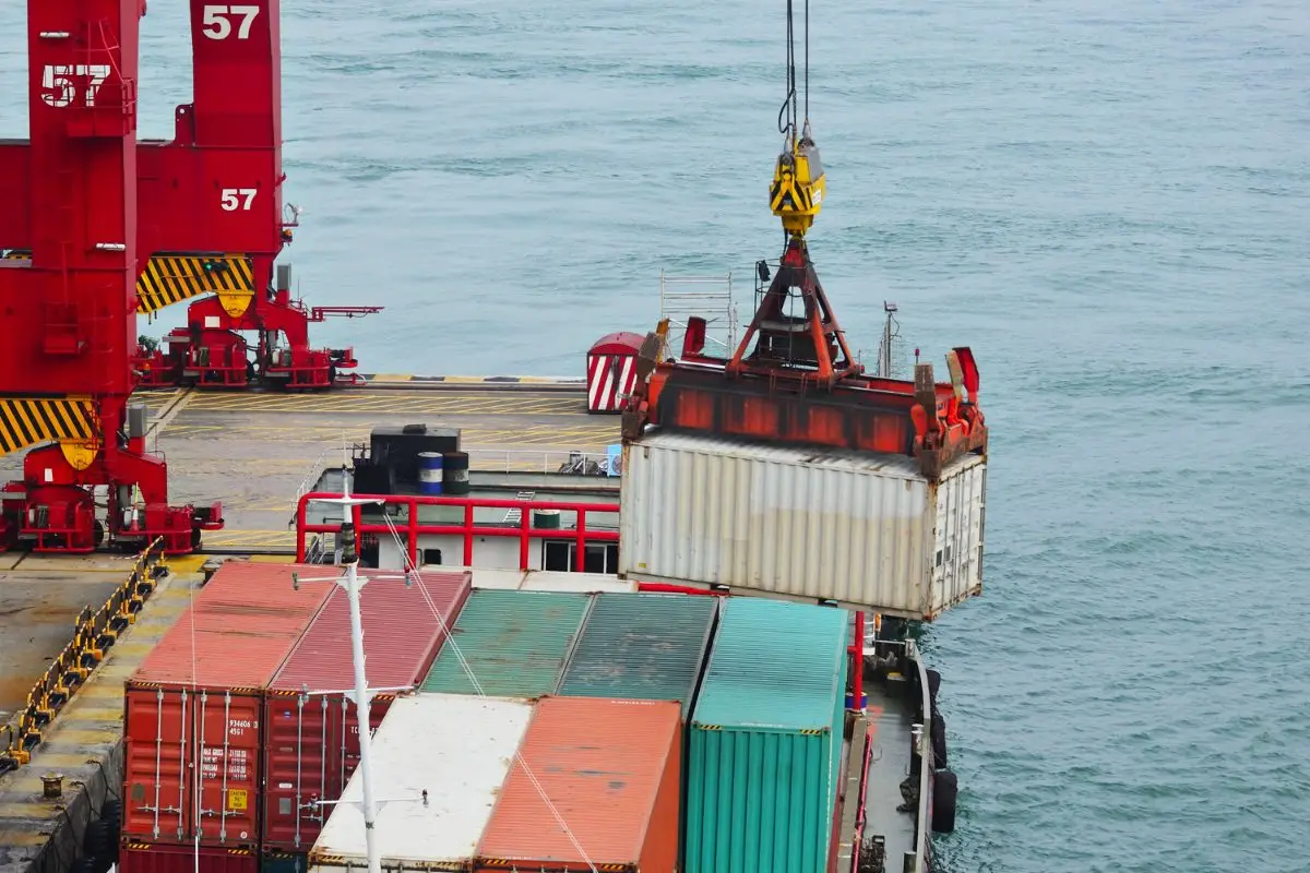 O que é um container flat rack?