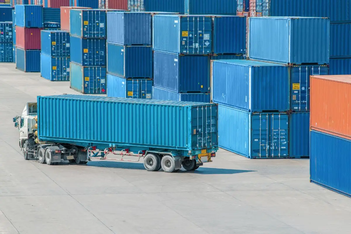 Tamanho container 40 pés: guia técnico completo para logística internacional