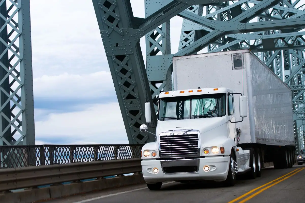 Vantagens do container reefer para transporte de alimentos
